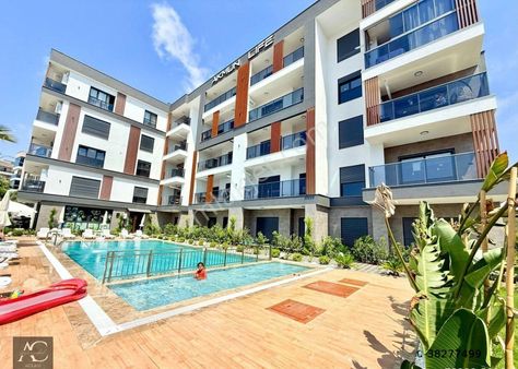 Merkezi Konumlu-güvenlık-havuz-otopark-bahçe-sosyal Alan-yeni-lüx Fırsat Daireler