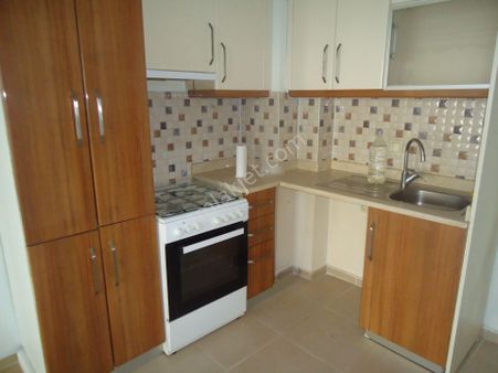 Krc'den Merkezi Konumda Acillll Satılık 1+1 Daire