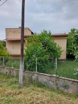 Camalan Yaylasında Sitede, 823 M2 Müstakil Arsa İçinde Dört Taraf Orman Meyveli Bahçeli Ev