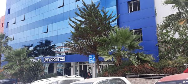 Demokrasi Üniversitesinin Dibinde, Kaçırılmayacak Otoparklı 3+1 Daire