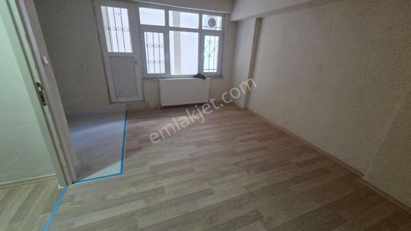 Atatürk Mahallesimetro Yakını 2+1kiralık