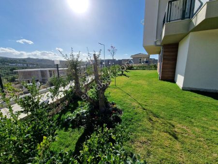 Kuşadası Ege Mahallesi Özel Bahçeli Yeni Lüks Daire