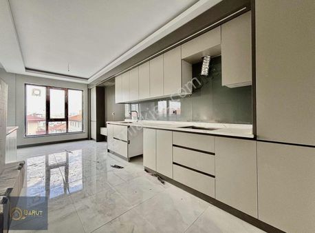 Baruttan Hastane Yakını 3 Cepheli K. Otoparklı Sıfır 4+1 Daire