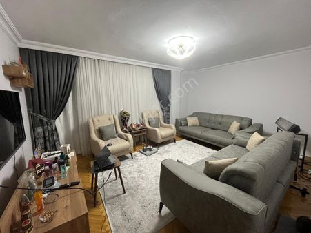 Aydınlıkevlerde 3+1 Salonu Bağımsız Satılık Daire Gizem Emlaktan