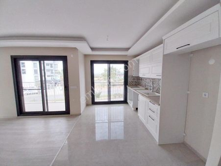 Kuşadası Davutlar Merkezde Satılık 3+1 Sıfır Daıre