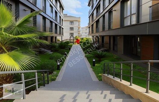 Beylikdüzü'nde Geniş Balkonlu 3+1 Site İçerisinde Satılık Daire.