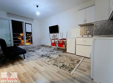 Onurhandan Öğretmen Evi Yanında Asansörlü Arakat 1+1 Apart