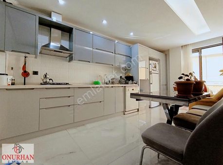 Onurhandan Yenişafakta 3+1 150 M2 5 Yıllık Lüks Daire