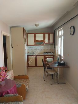 Tekirdağ Süleymanpaşa Gayrimenkulden Kiralık Daire 2+1 Çatı Katı Yüzyıl Mah 70m2 Asansorsuz Eşyalı