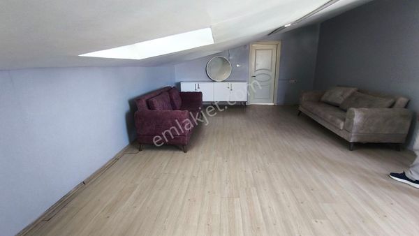 Zeytinburnu Nuripaşa Da 3+1 Kiralık Manzaralı Temiz Bakımlı Daire