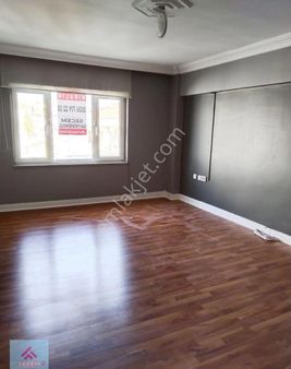 Bandırma Sunullah Mah Site İçinde Kapalı Otoparklı 3. Kat 3+1 Geniş Daire!