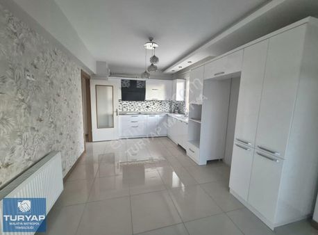 Turyap Metropol'den Mıhlıdut Cadde'sinde 3+1 Kiralık Daire