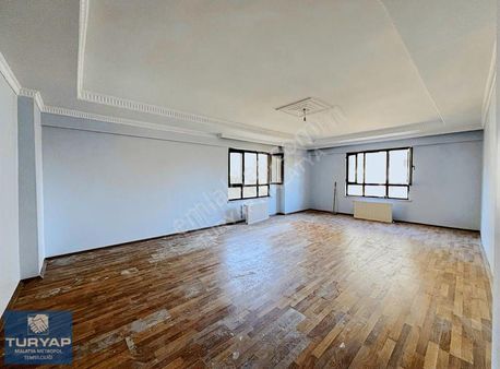 Turyap Metropol'den Fahri Kayahan Ana Cadde'de Kiralık 4+1 Daire