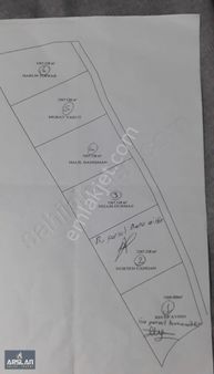 Arslan Emlak'tan İnegöl Yenice Köyünde Satılık 1383 M² Tarla