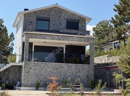 Liva Gayrimenkulden Karataş Mevkiinde Taş Ev Villa 900 M2 Arsalı