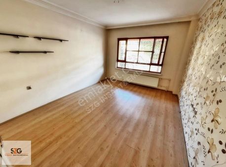 Szg'den Çiçekli'de Cd Yakını Genç Bina Ön Bağımsız Yapılı 2+1