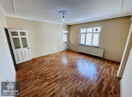 Brn Çelik İnşaat'tan Esentepe Mah Sadece Memura 2. Kat 2+1 90m2!