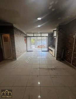 Kiralık Cadde Üzeri 2 Katlı Otoparklı Otomatik Kepenkli Dükkan