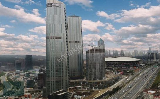 Skyland İstanbul B'blok Kule Katında Satılık Ofis