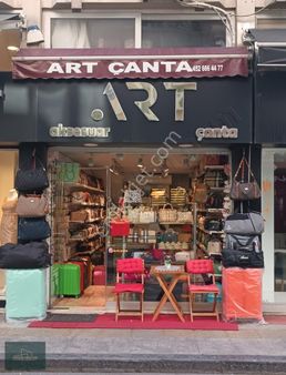 Fidangörde Devren Kiralık Çanta & Takı Dükkanı