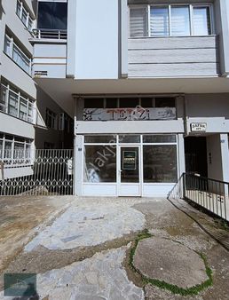 Hans Muller 'den * Bahçeli Evlerde Satılık Dükkan