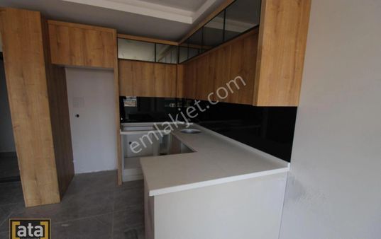 Gmk Ve Denize Yürüme Mesafesinde Havuzlu Geniş 1+1 Son Daireler