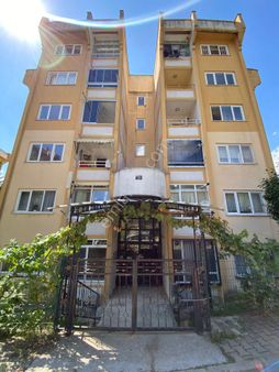 Remax Palastan Ayazma Toki Konutlarında Temiz 2+1 Kiralık Daire