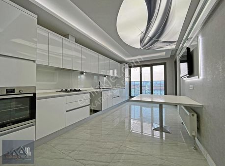 Karakuş'tan █ Emsalsiz Sitede, 7/24 Güvenlik K.garajlı 202m² 4+1