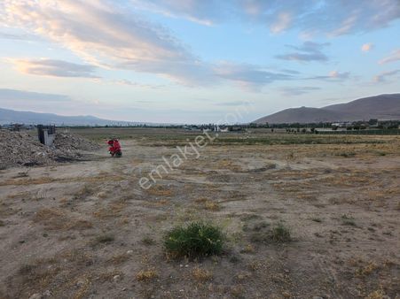 Sazlıca Aşağı Mahalle Kaş Mevki 700 M2 Arsa Cm Emlak Tan