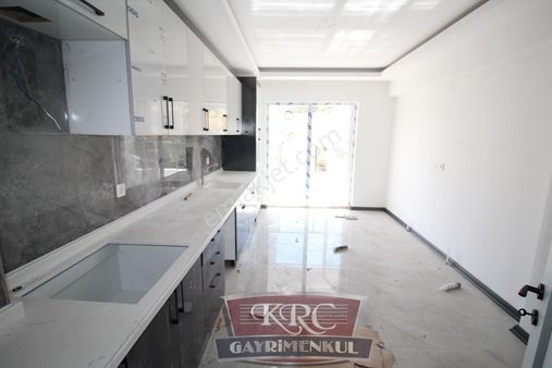 Krc'den Şahapgürler Mah.sağduyu Caddesine 500 M.full Yapılı 4+1 Kiralık