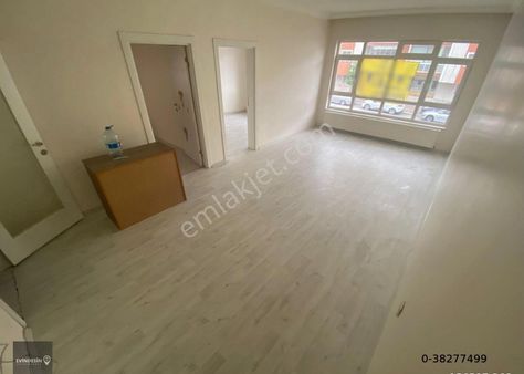 Güçlükaya Mahallesinde Katta 3+1 Ön Cephe Cadde Üzeri Yapılı Satılık Daire