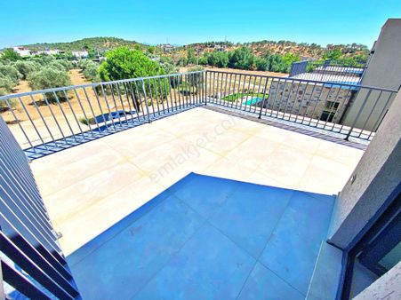 🌀gültaş Emlaktan Gürede Satılık 4+1 Yüzme Havuzlu Verandalı Harika Villa