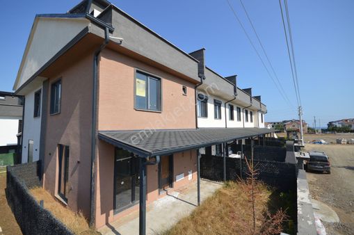 Sakarya Kocaalide Dednize Yürüme Mesafesinde 4+1 Müstakil Bahçeli Villa!!