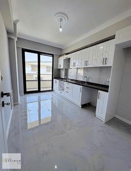 Başiskele'de Satılık Site İçi Önü Açık 4+1 Ç.dubleksi Daire