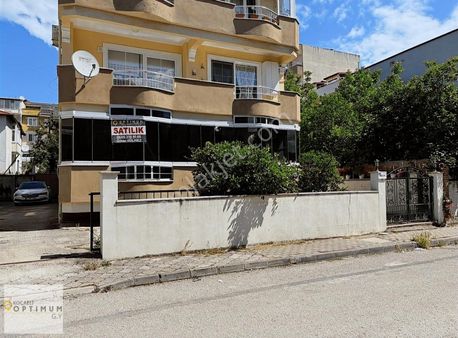 Derince 60 Evlerde Sahile Çok Yakın Satılık 3+1 Daire