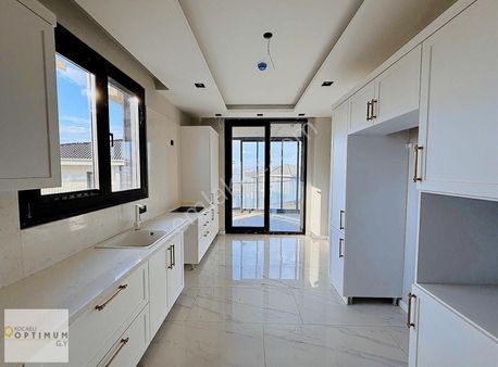 Optimum Gy'den Damlar'da En Prestijli Çelik+betonarme 6+1 Villa