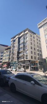 Business Keys'ten 3 Bloklu Sitede Çarşı Merkezde Ara Kat A.mutfak Balkonlu 2+1 Daire..