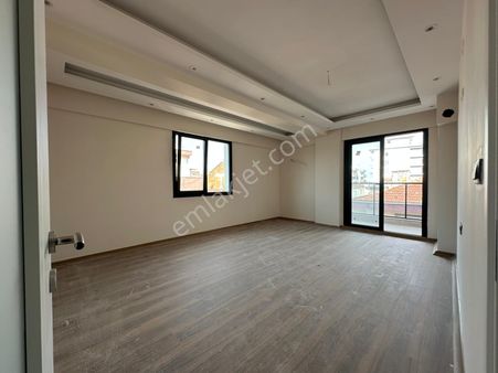 🏡 Aynıali Mahallesi 🏡 ✅2+1 100 M2 5 Katlının 5 Katı ❇️ Kapalı Mutfak