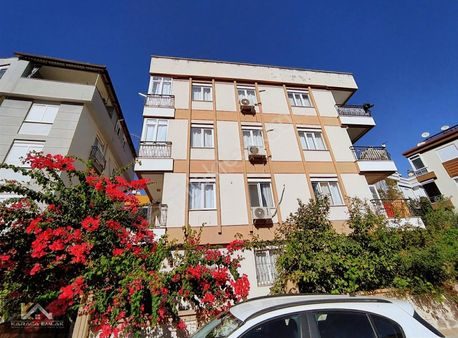 Tramvaya Yürüme Mesafesinde Kiralik 2+1 Daire