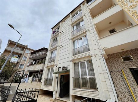 B&u Gayrimenkulden Millet Bahçesine 200m Satılık 2+0 Daire