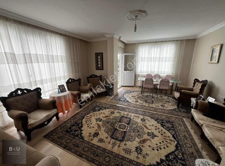 B&u Gayrimenkul'den Ana Caddede 3+1 Geniş Daire