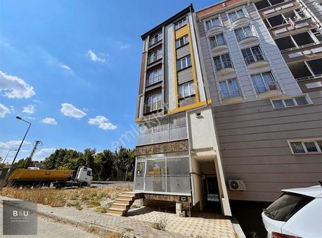 B&u Gayrimenkul'den Turist Caddesine Cephe Eşyalı 1+1 Daire