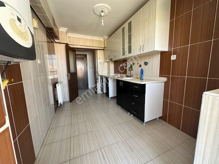 Özdemir Emlak,tan Cadde'de Ara Katta Asansörlü İskanlı 3+1 Daire