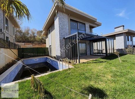 Kartepe Derbent Kavanpark 2 De Havuzlu Site İçi Satılık Villa