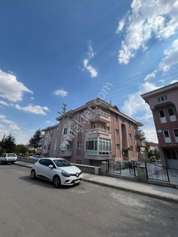 Afyon Üçok Emlaktan Mareşal F Çakmak Mah Satılık 3+1 Temiz Bakımlı Daire