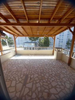 Mersin Bozyzı Da Şehir Merkezinde Denize Sıfır 3+1 Triplek Satılık Eşyalı Villa