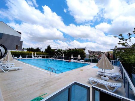 Polat Emlak...elit Sitede..3 Cepheli Köşe Villa