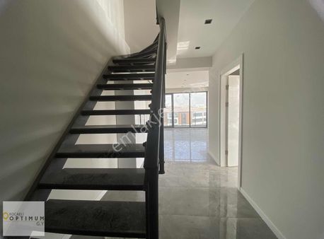 Optimum Gy'den Kartepe Kent Meydan'ında Satılık 3+1dubleks Daire