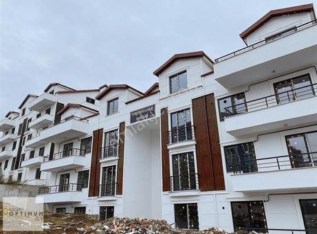 Optimum Gy 'den Başiskele Yeşilyurt'ta Satılık 4+1 Daire