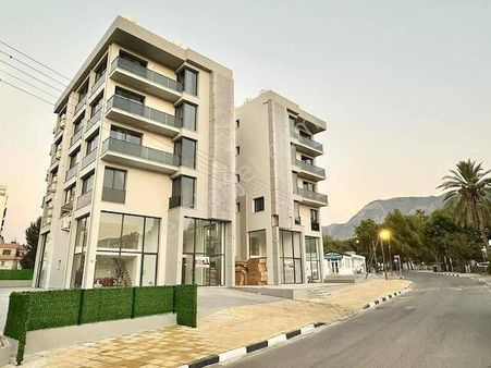 Girne Merkez'de Sende Katlı Kiralık İşyeri !!